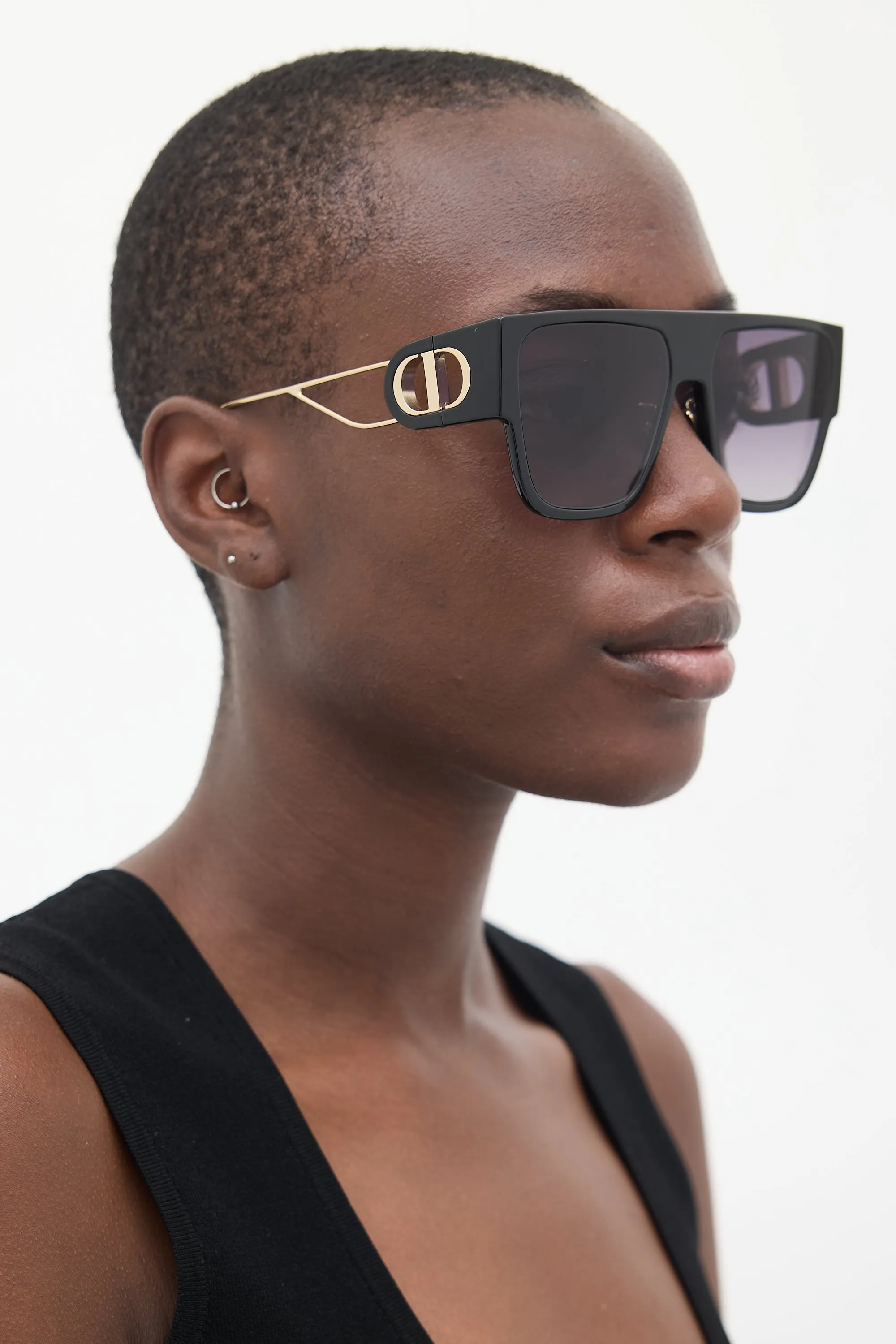 Black & Gold 30Montaigne Sunglasses