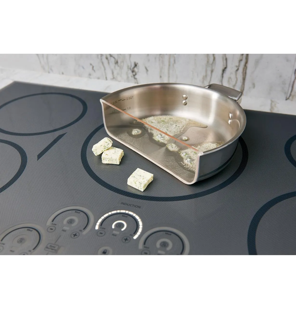 Caf(eback)™ 30" Smart Touch-Control Induction Cooktop