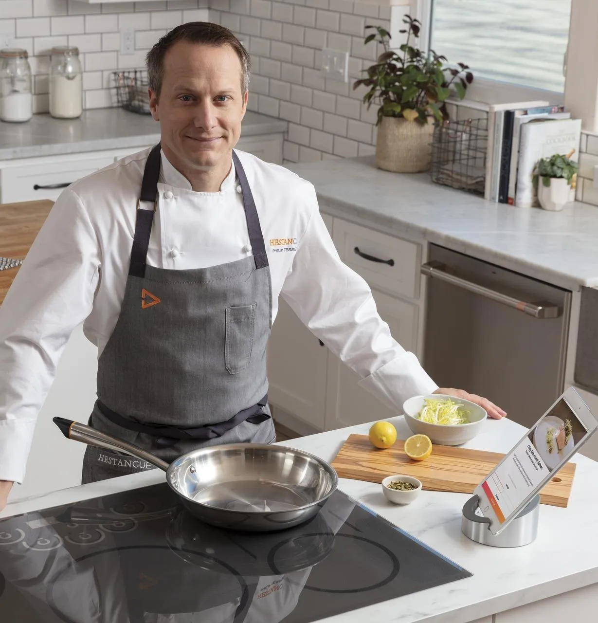 Caf(eback)™ 30" Smart Touch-Control Induction Cooktop