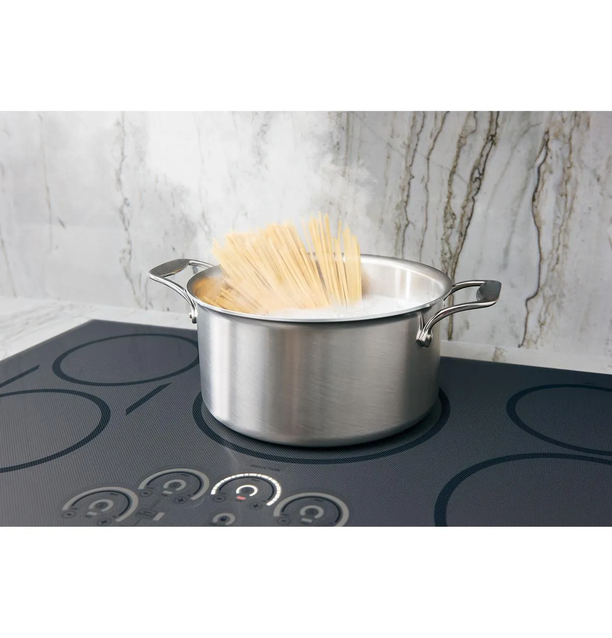 Caf(eback)™ 30" Smart Touch-Control Induction Cooktop