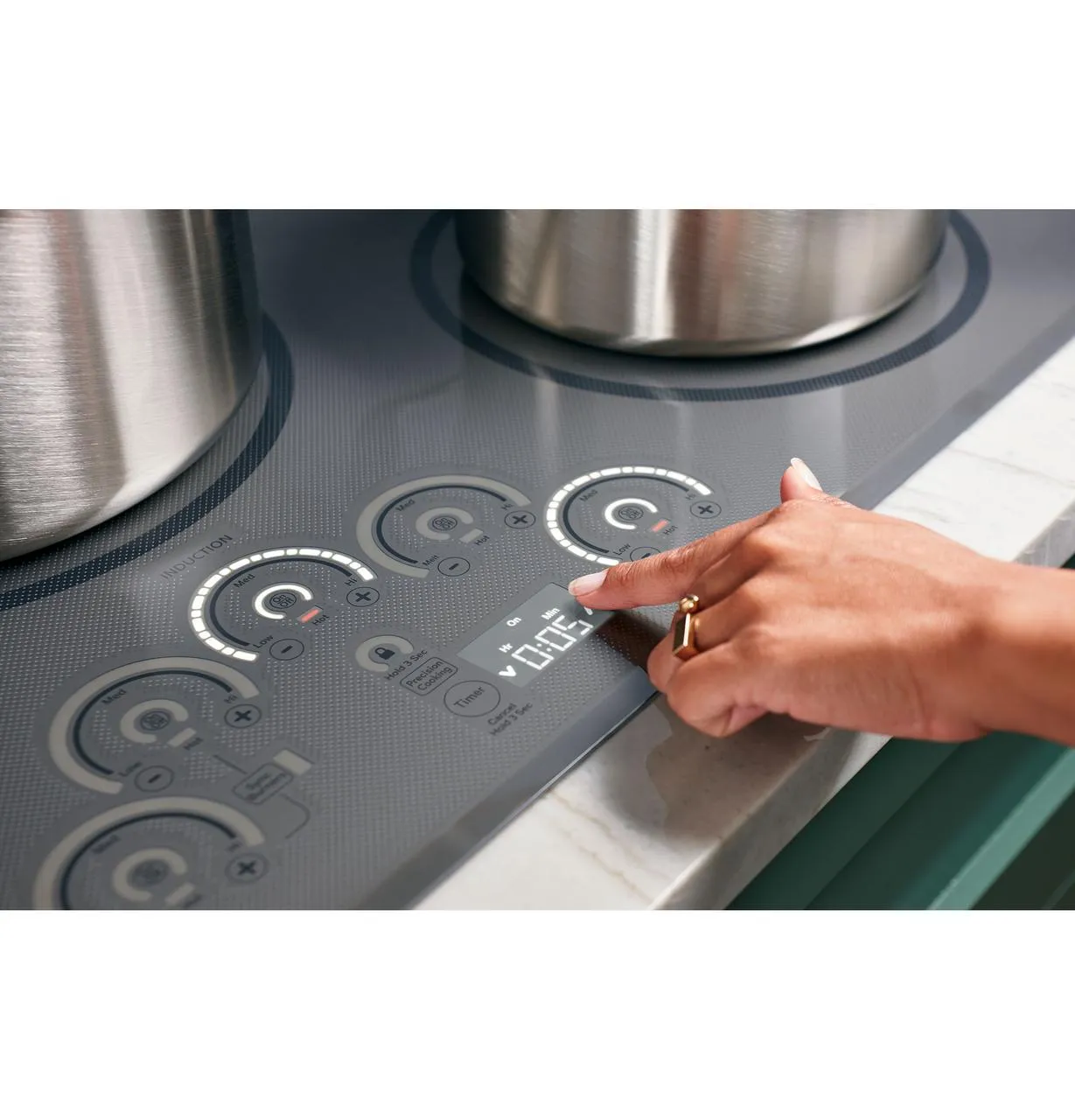 Caf(eback)™ 30" Smart Touch-Control Induction Cooktop