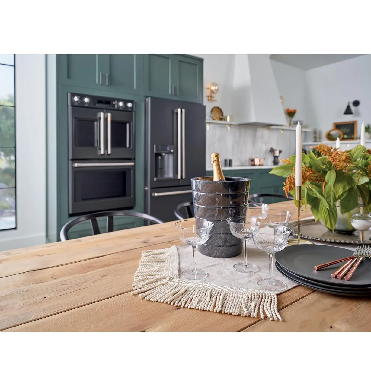 Caf(eback)™ 36" Smart Touch-Control Induction Cooktop