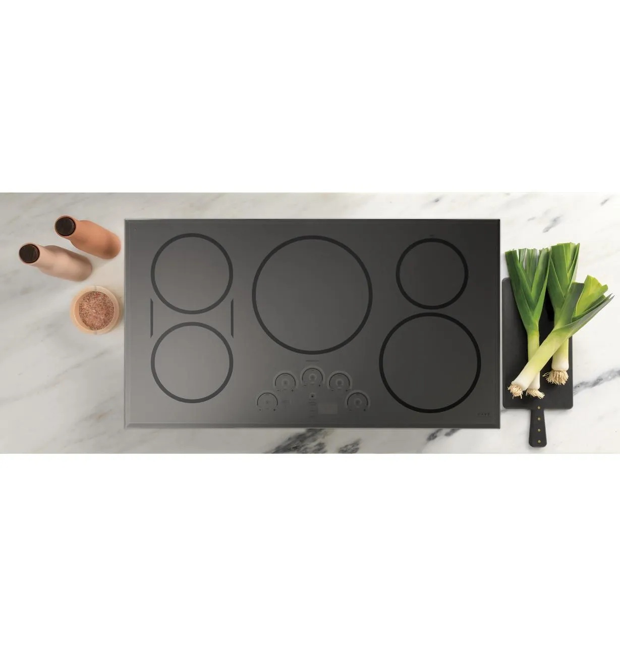 Caf(eback)™ 36" Smart Touch-Control Induction Cooktop