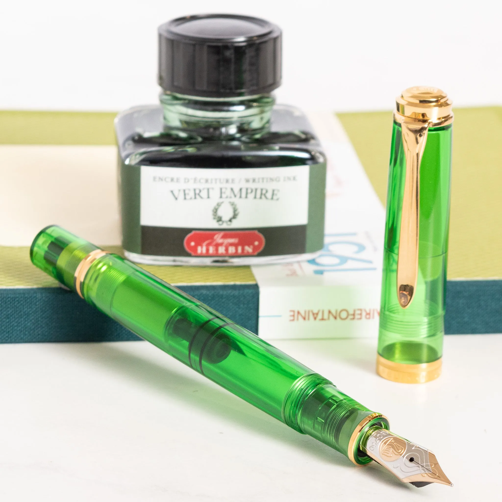 Pelikan Souveran M800 Green Demonstrator Fountain Pen