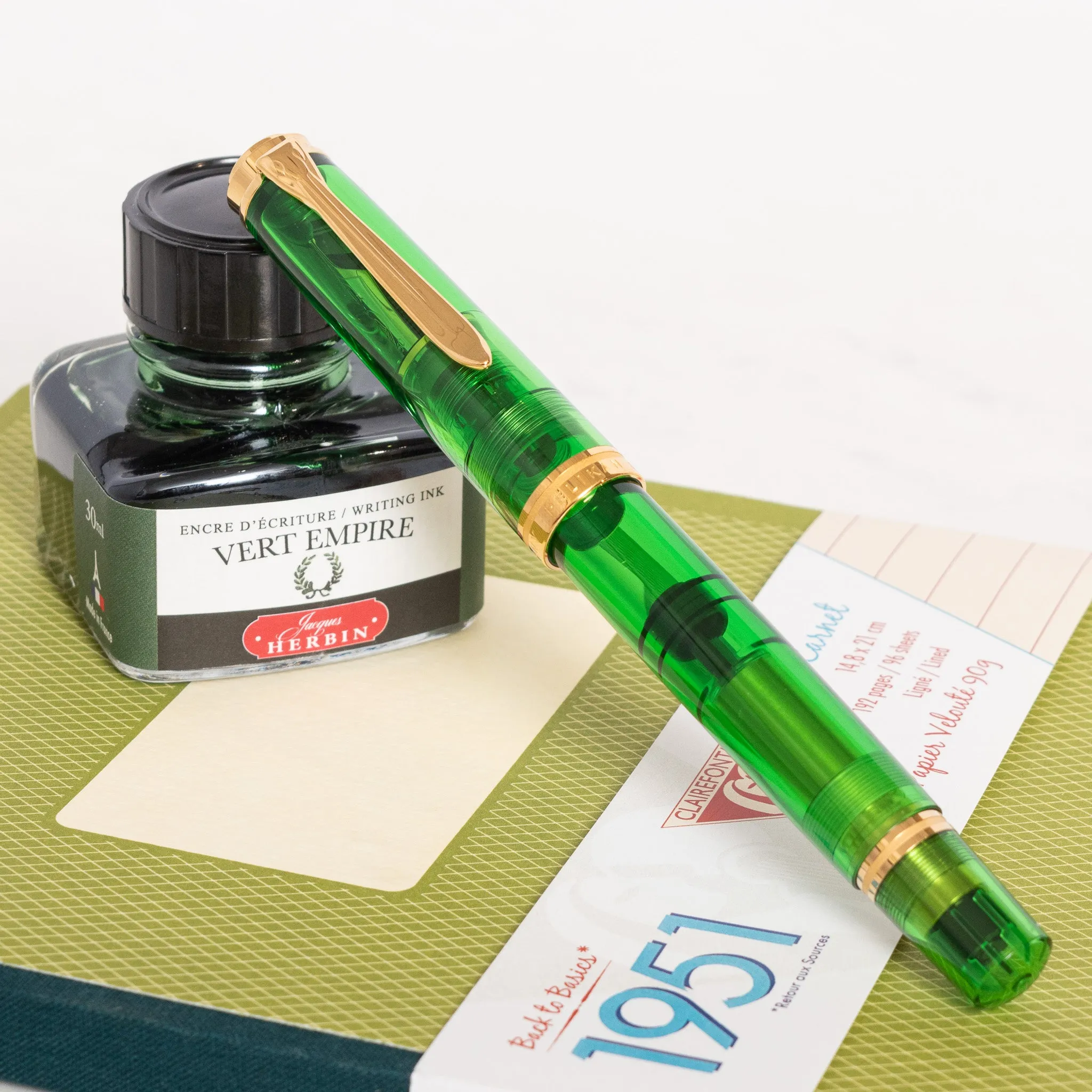Pelikan Souveran M800 Green Demonstrator Fountain Pen