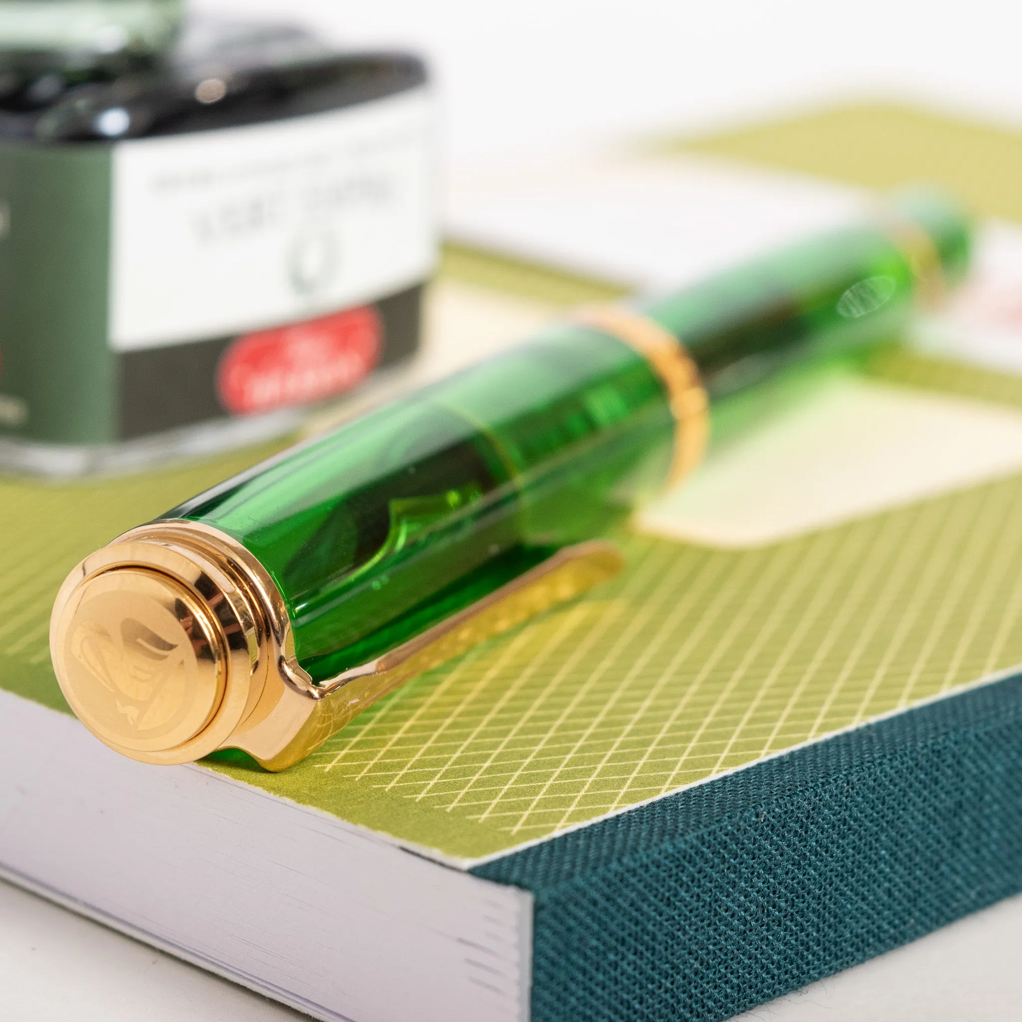Pelikan Souveran M800 Green Demonstrator Fountain Pen