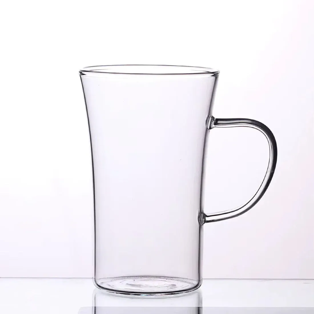 Set of 6 glass cups and glasses. Variety of designs for every occasion.