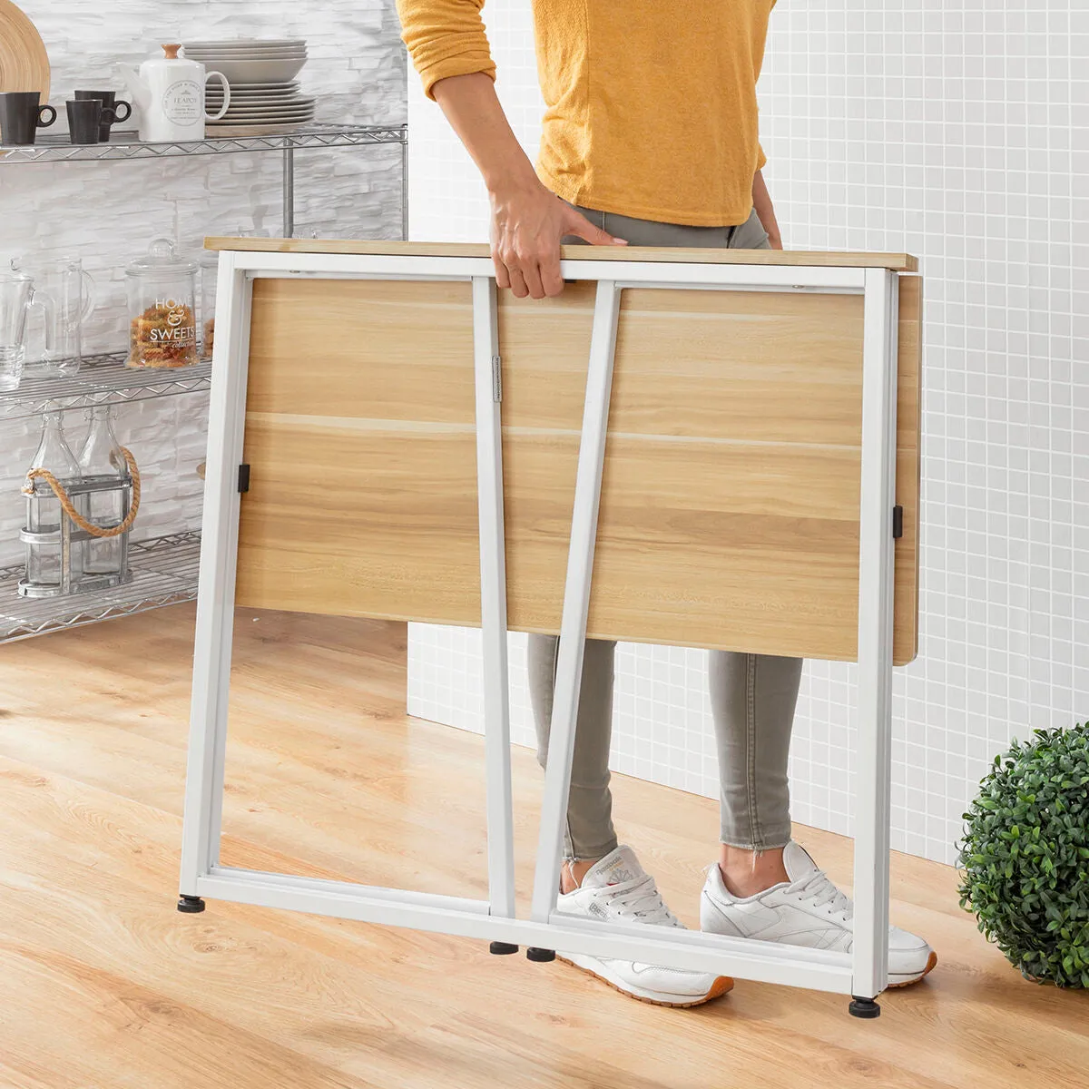 Space-saving Folding desk
