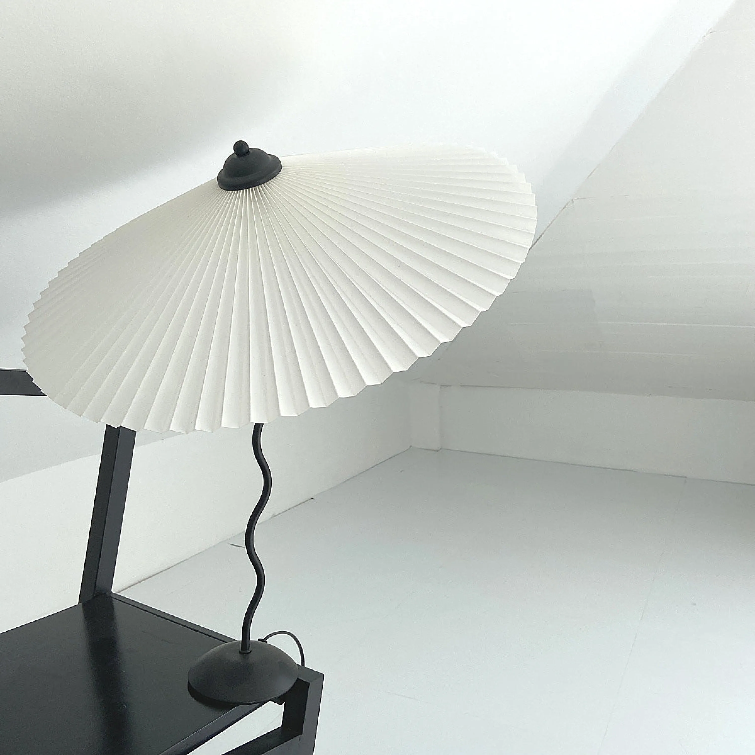 Vintage Inspired Tilted Umbrella Lamp / White